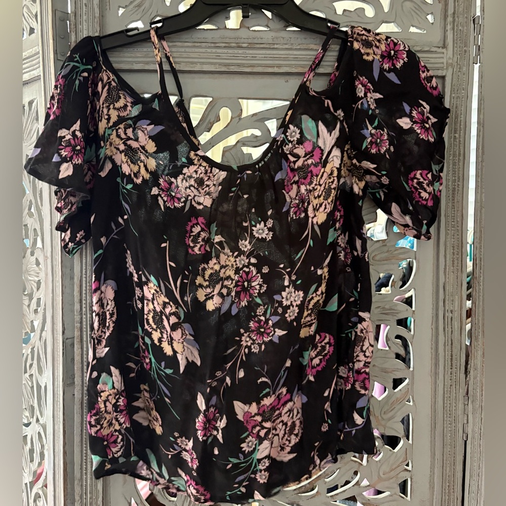 Patrons of Peace Floral Blouse - Black and Pink